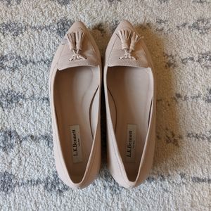 LK Bennett leather blush flats w/ tassels sz. 36